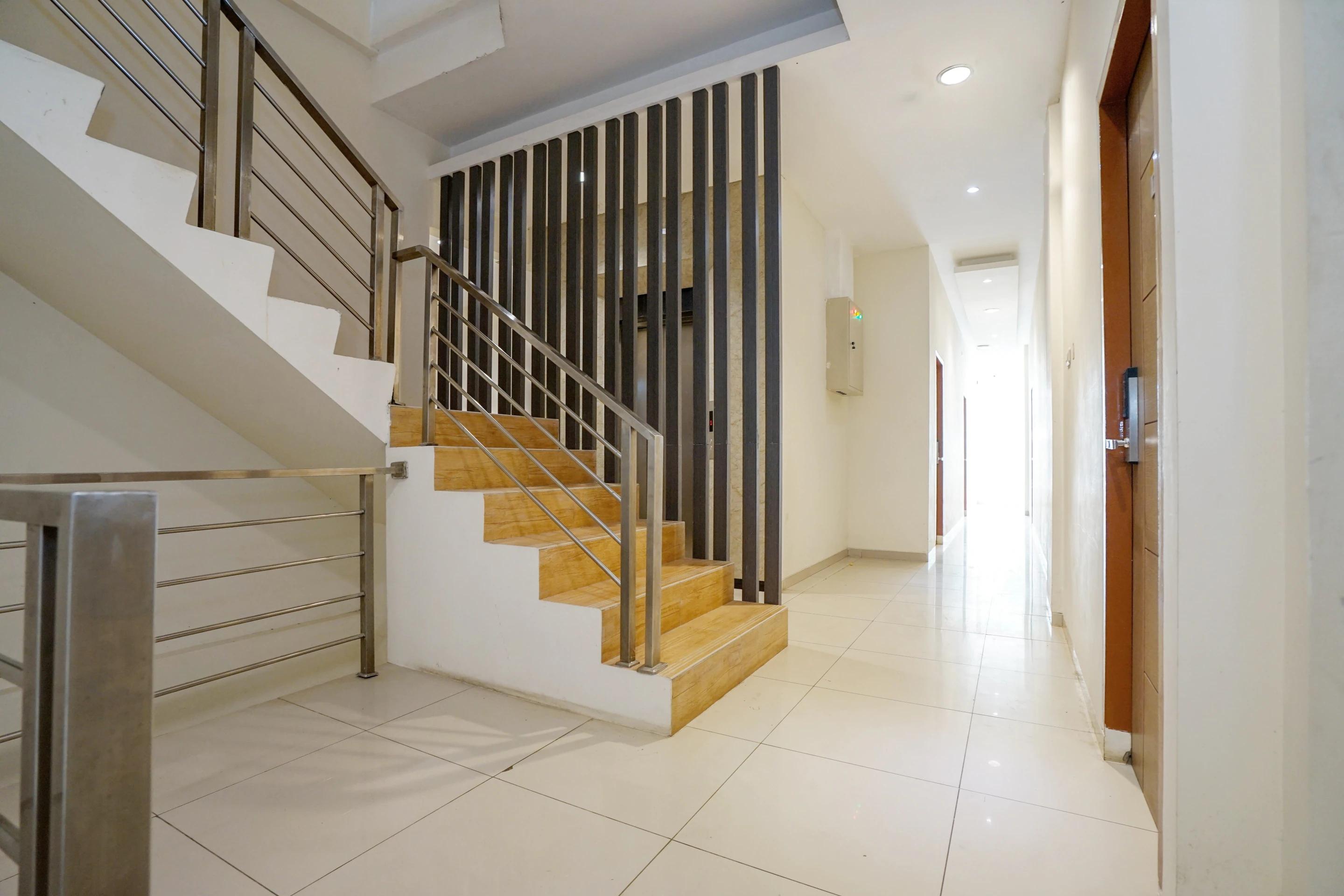Oyo 251 The Maximus Inn Hotel Palembang Buitenkant foto
