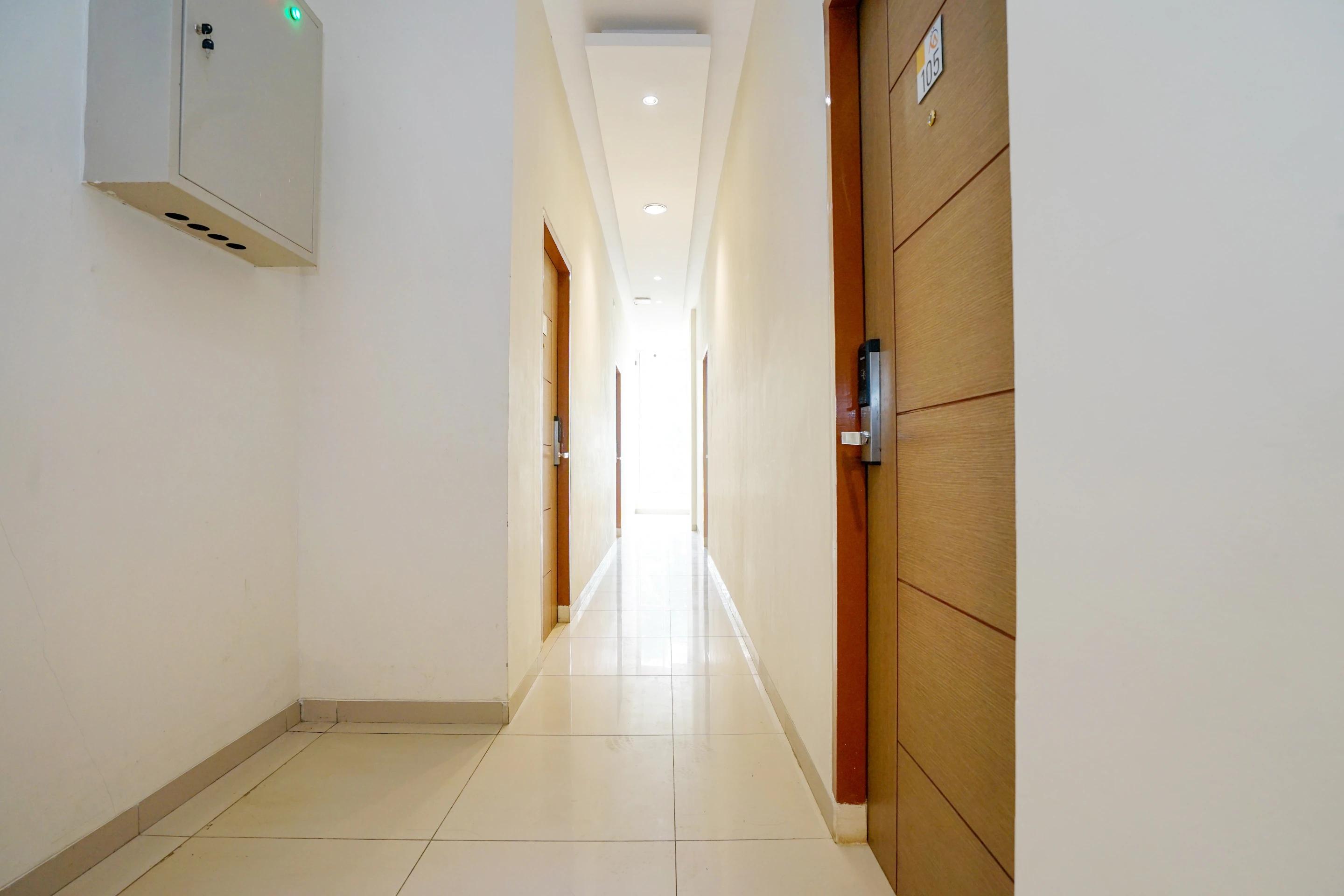 Oyo 251 The Maximus Inn Hotel Palembang Buitenkant foto