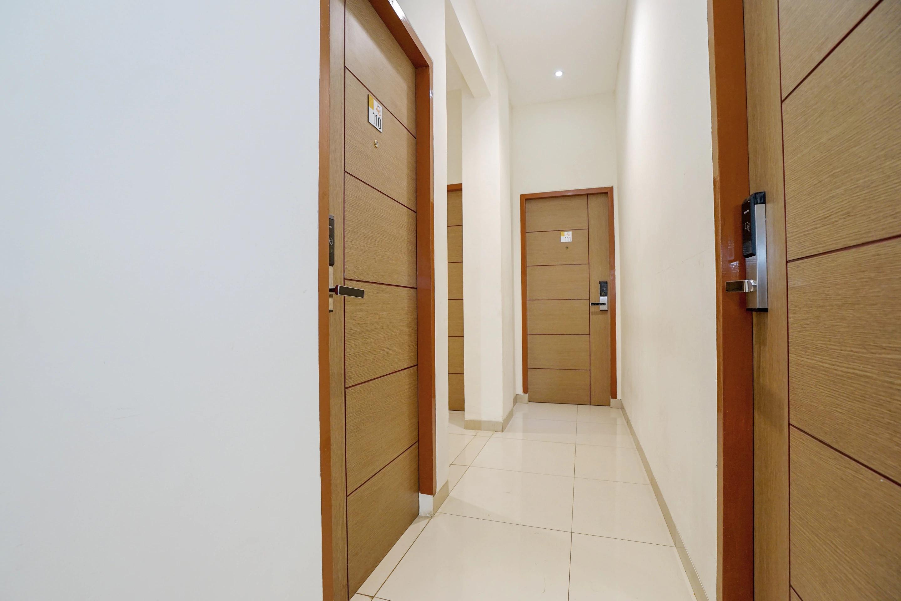 Oyo 251 The Maximus Inn Hotel Palembang Buitenkant foto